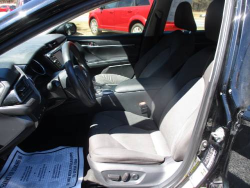 2019 Toyota Camry — image 4