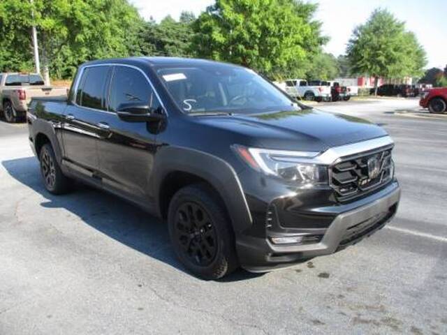 2022 Honda Ridgeline — image 2