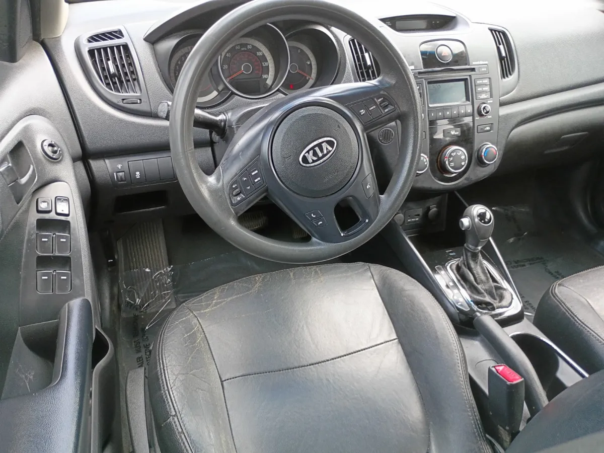 2012 Kia Forte — image 4