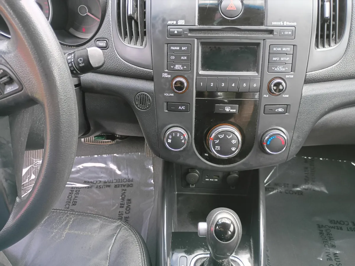 2012 Kia Forte — image 8