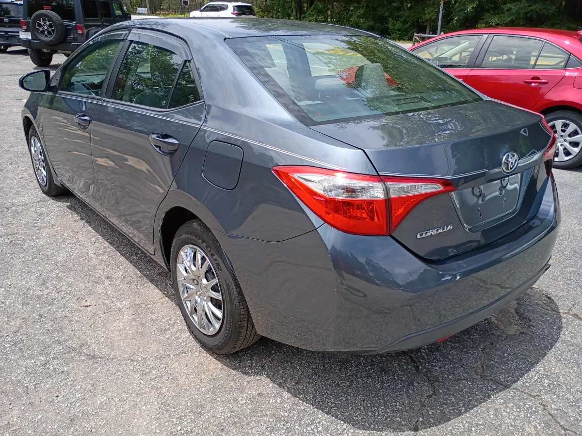 2016 Toyota Corolla — image 3