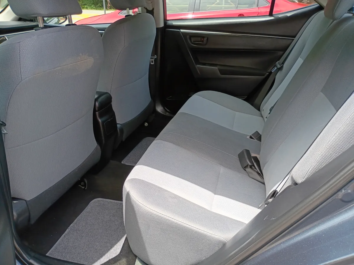 2016 Toyota Corolla — image 5