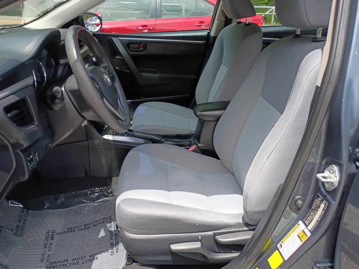 2016 Toyota Corolla — image 6