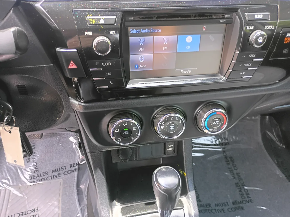 2016 Toyota Corolla — image 8