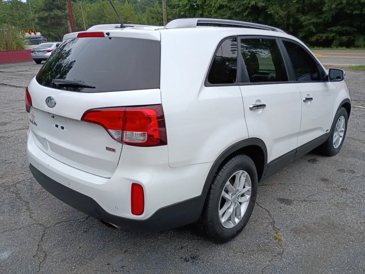 2015 Kia Sorento — image 3