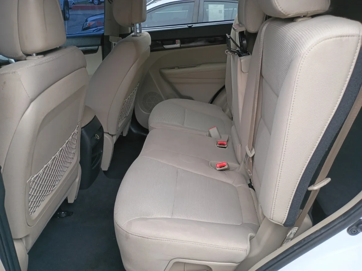 2015 Kia Sorento — image 6