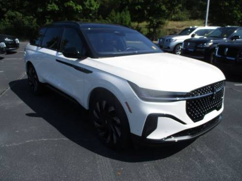 2024 Lincoln Nautilus — image 2