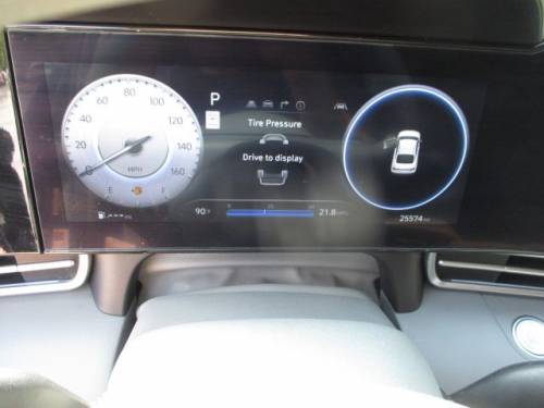 2022 Hyundai Elantra — image 7