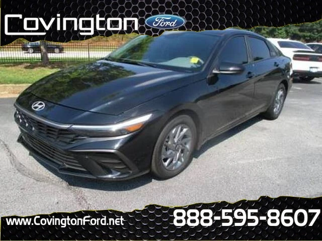 2022 Hyundai Elantra — image 1