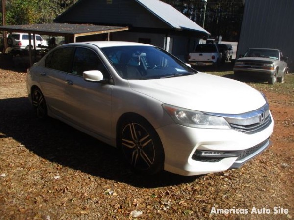 2017 Honda Accord — image 2