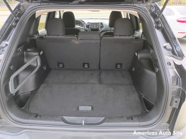 2018 Jeep Grand Cherokee — image 4