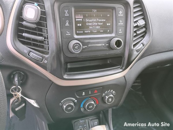 2018 Jeep Grand Cherokee — image 9