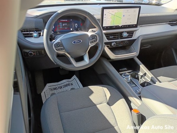 2025 Ford Explorer — image 6