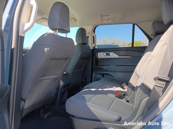 2025 Ford Explorer — image 7
