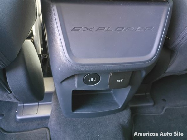 2025 Ford Explorer — image 8