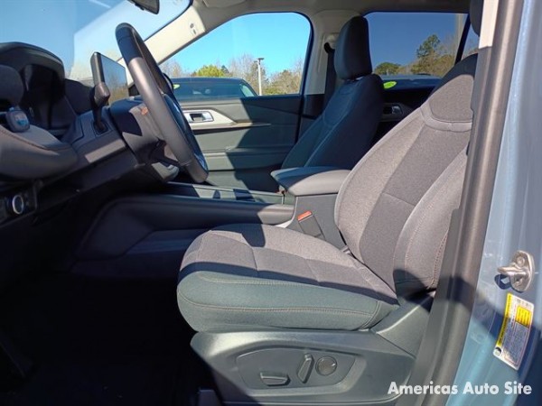 2025 Ford Explorer — image 9