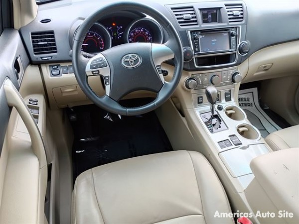 2013 Toyota Highlander — image 5