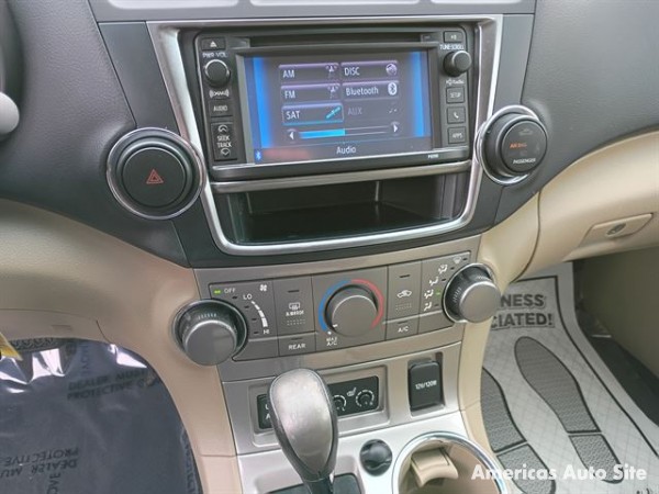 2013 Toyota Highlander — image 9