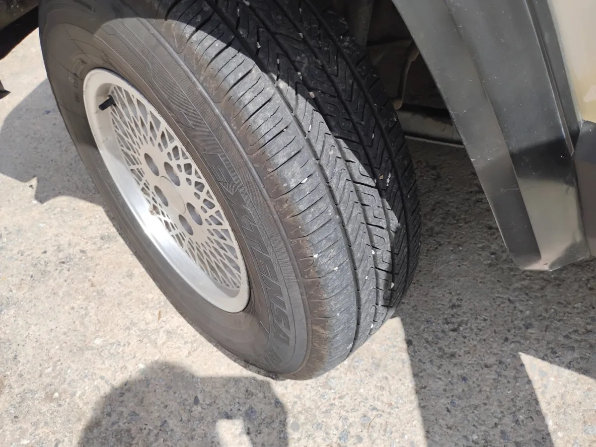 1996 Jeep Cherokee — image 9