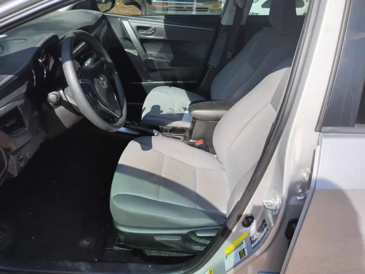 2015 Toyota Corolla — image 6