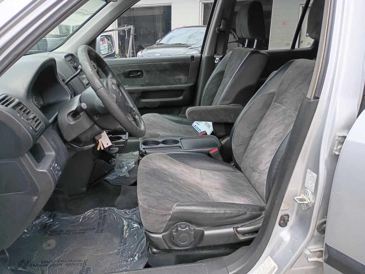 2002 Honda CR-V — image 7