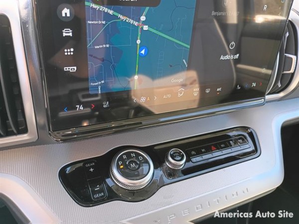 2025 Ford Expedition — image 11