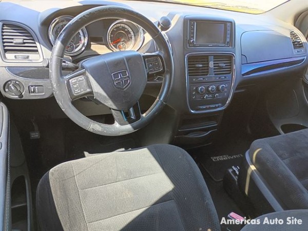 2015 Dodge Grand Caravan — image 3