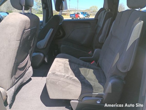 2015 Dodge Grand Caravan — image 4