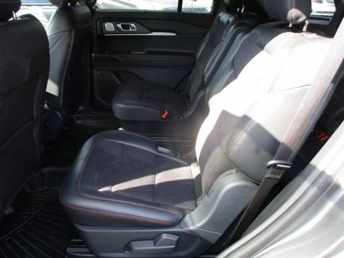 2025 Ford Explorer — image 9