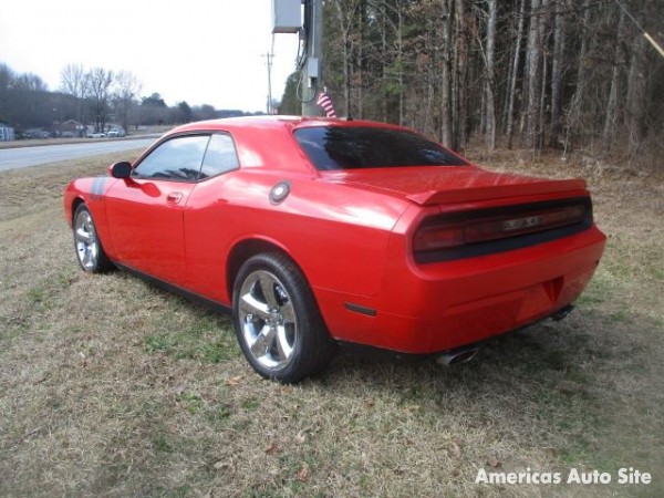 2009 Dodge Challenger — image 3