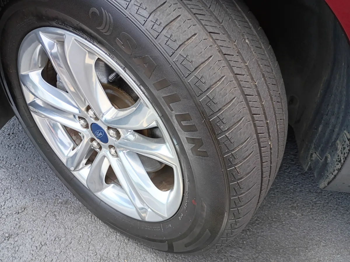 2016 Ford Edge — image 10