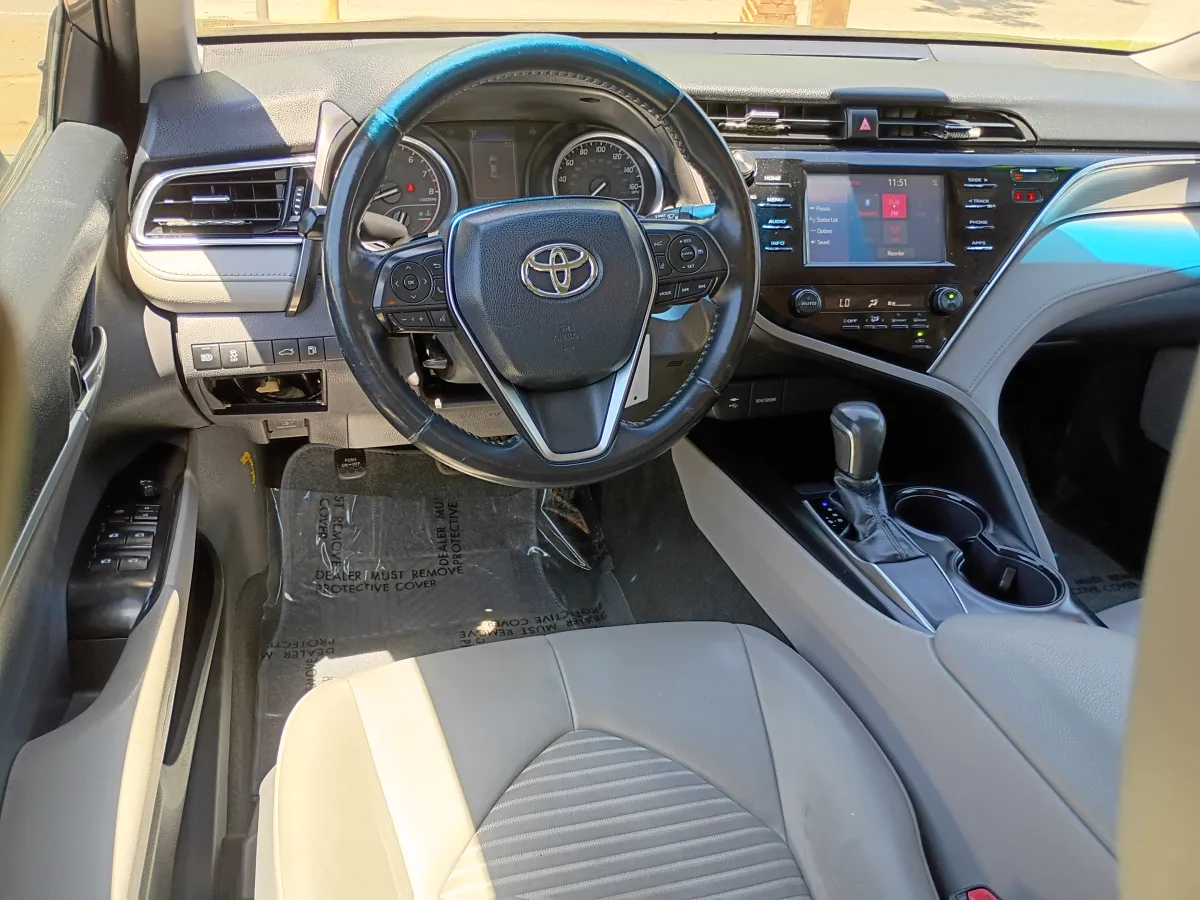 2018 Toyota Camry — image 4