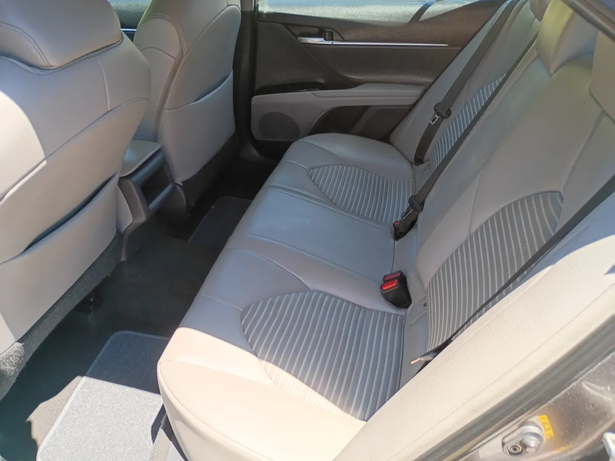 2018 Toyota Camry — image 5