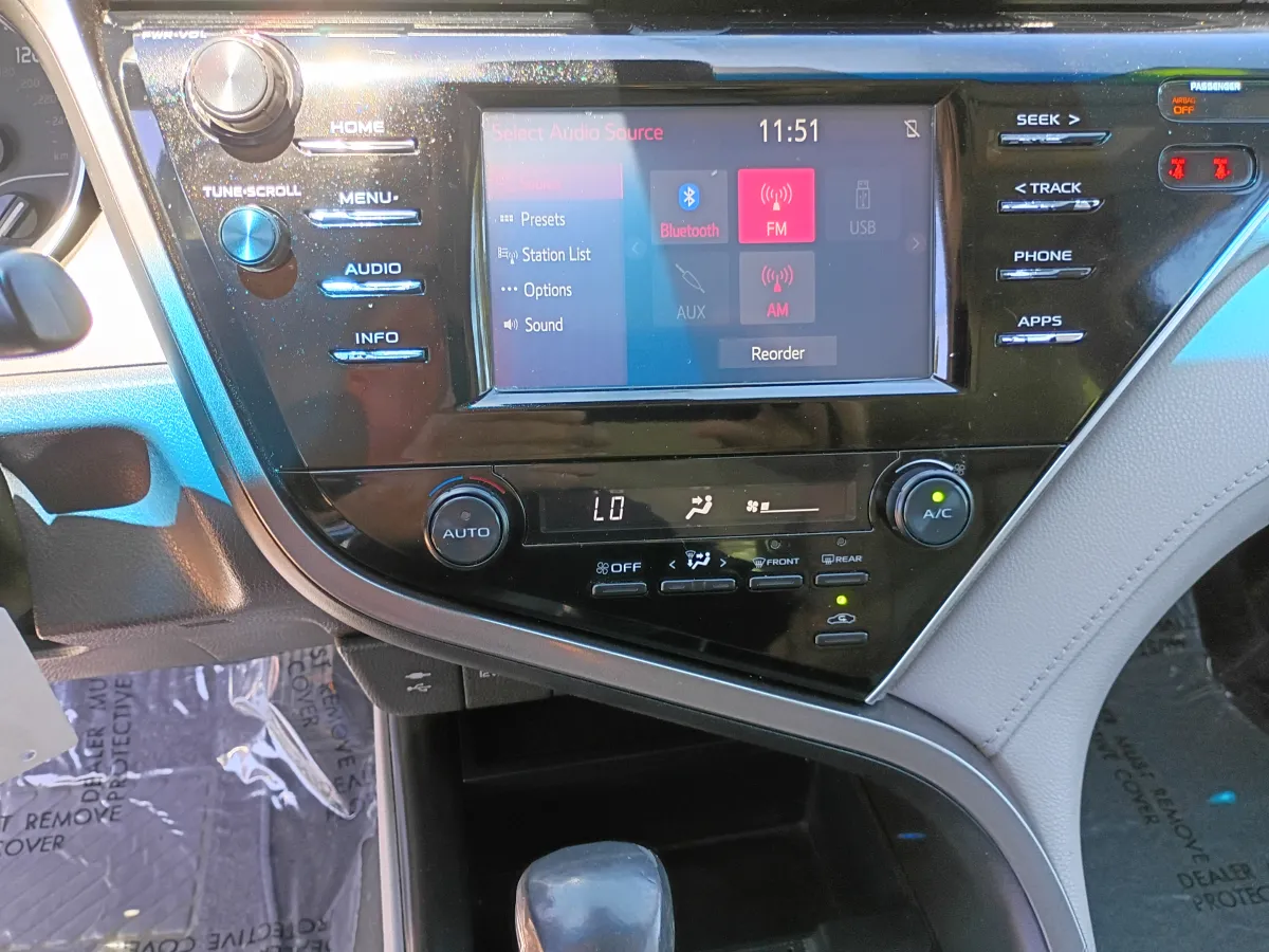 2018 Toyota Camry — image 8