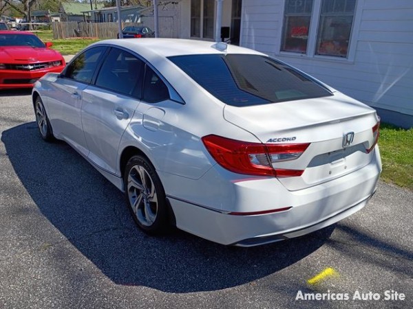 2018 Honda Accord — image 2