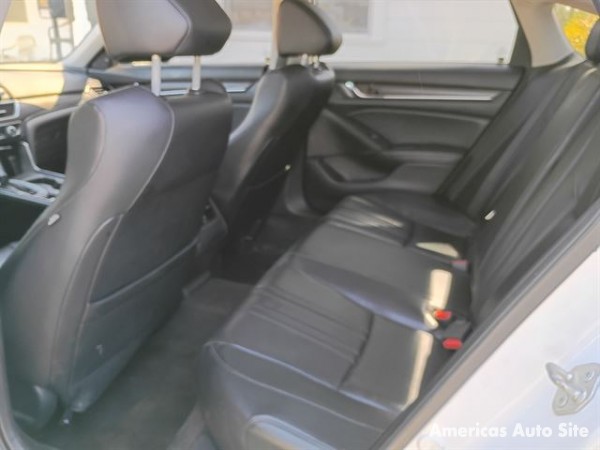 2018 Honda Accord — image 4