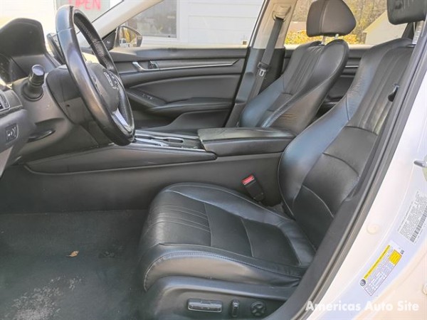 2018 Honda Accord — image 5