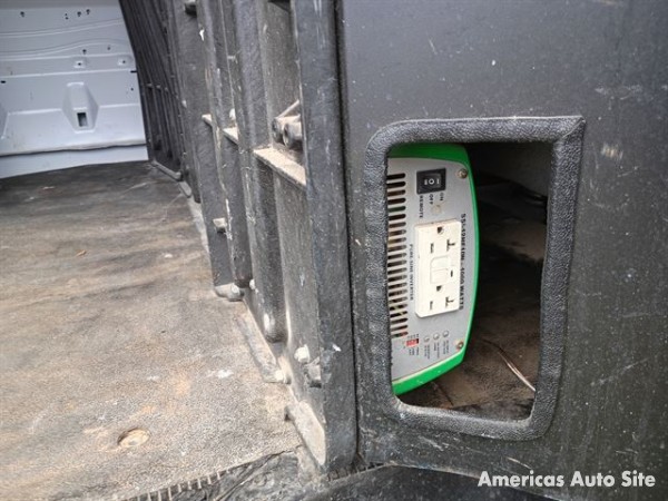 2010 Ford E150 — image 6