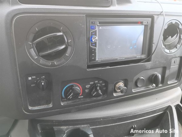 2010 Ford E150 — image 9