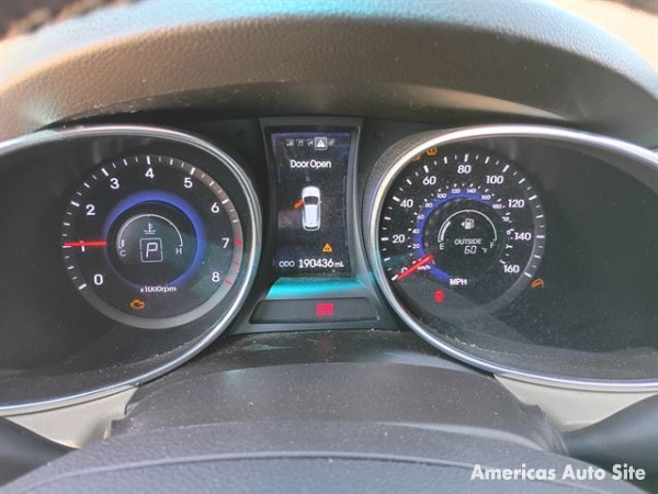 2013 Hyundai Santa Fe — image 7