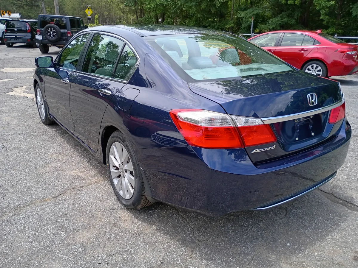2015 Honda Accord — image 3