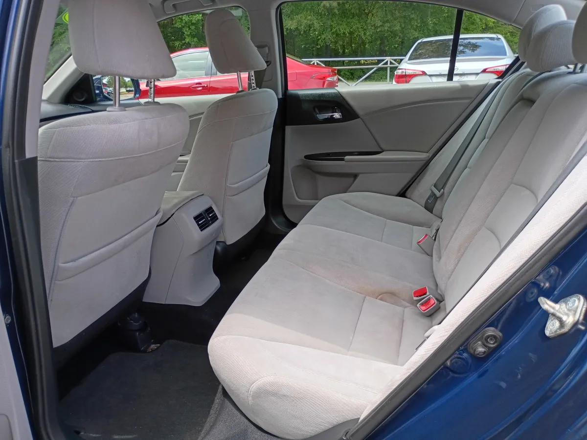 2015 Honda Accord — image 5