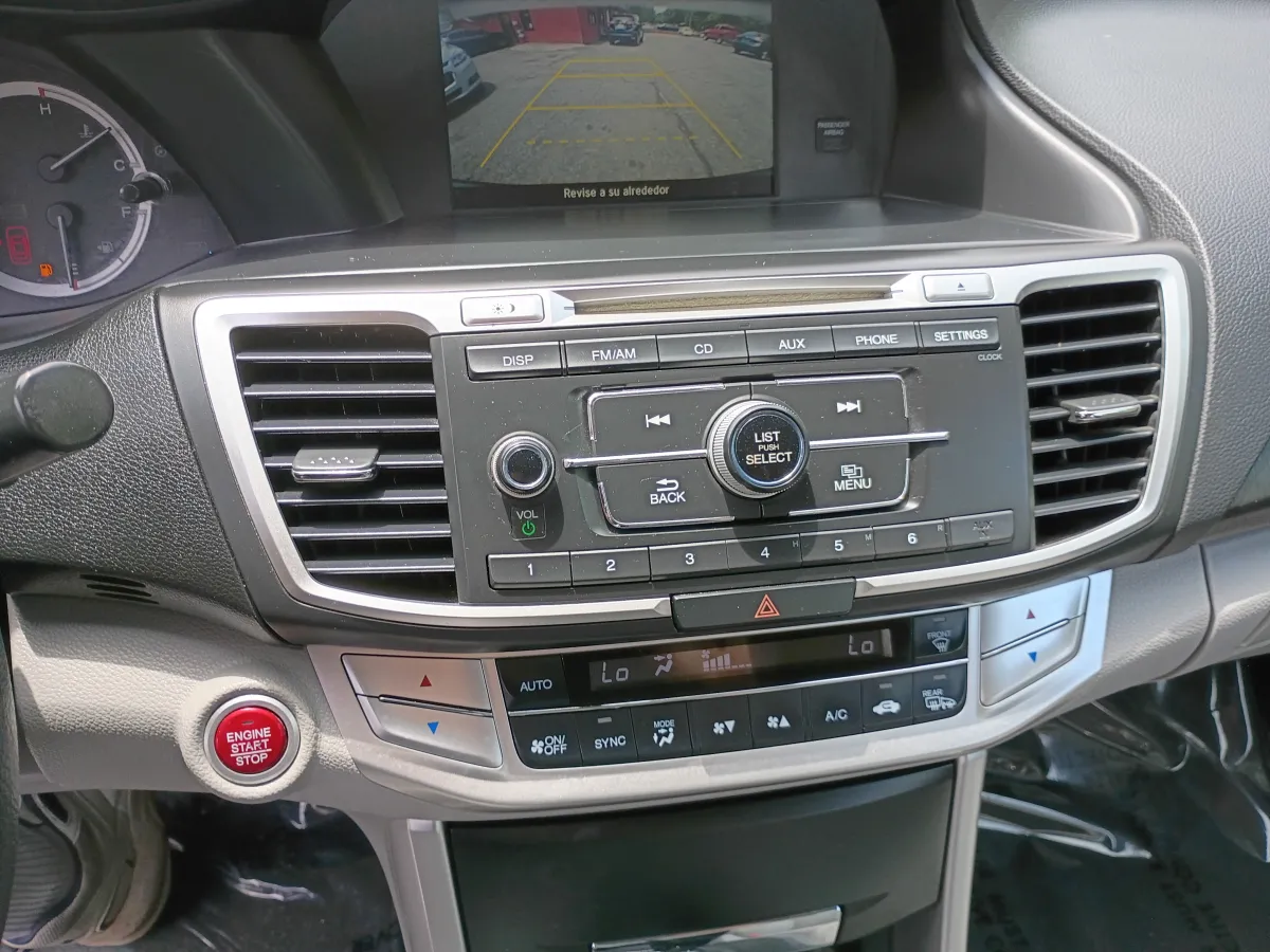 2015 Honda Accord — image 8
