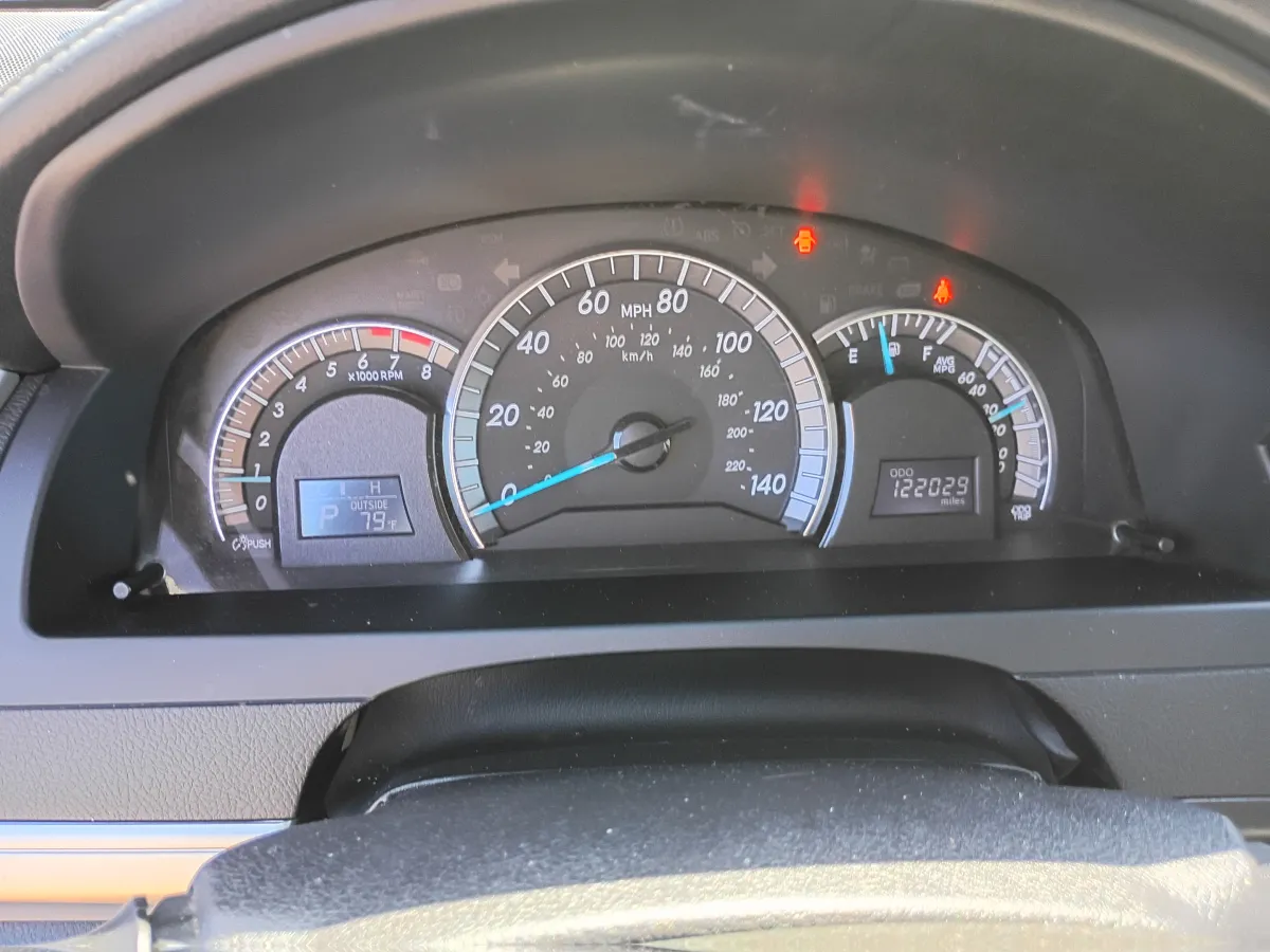 2014 Toyota Camry — image 7