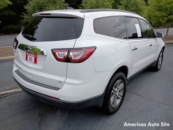 2017 Chevrolet Traverse — image 3
