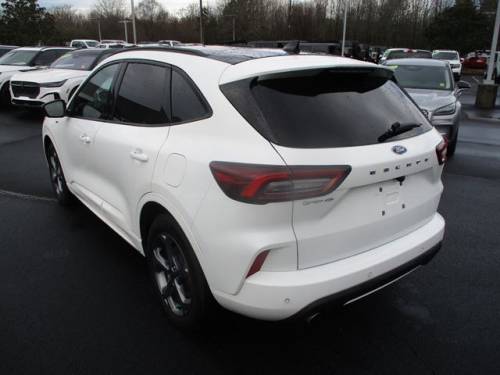 2023 Ford Escape — image 3