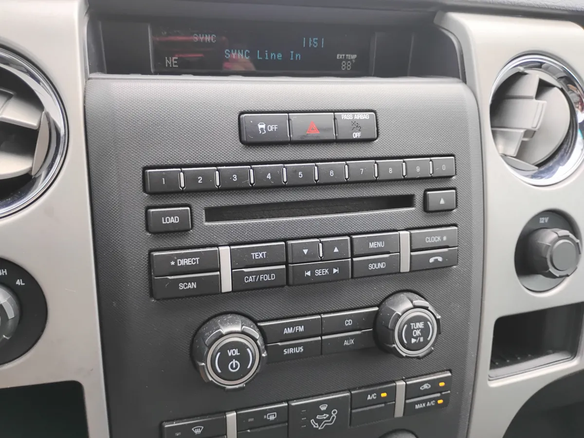 2012 Ford F150 — image 8