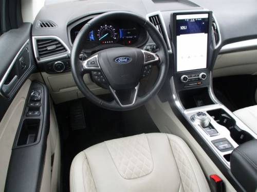 2024 Ford Edge — image 7