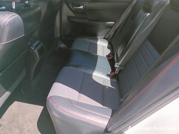 2015 Toyota Camry — image 5