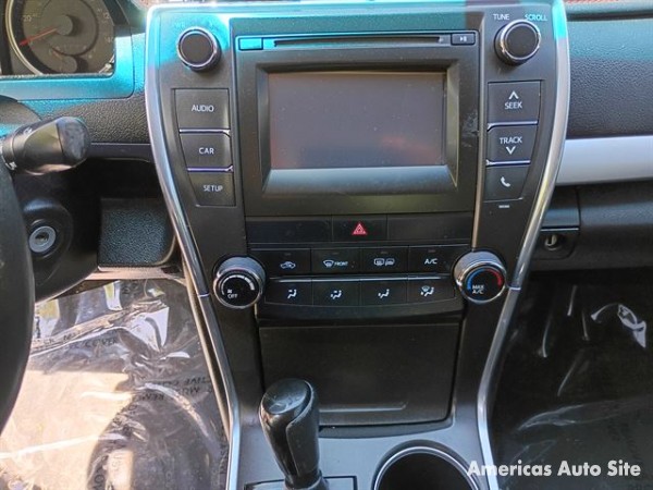 2015 Toyota Camry — image 8